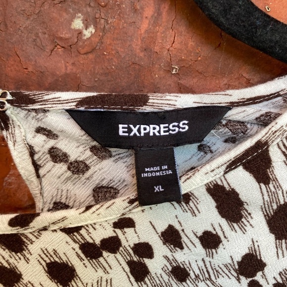 Express Womens XL Animal Print Cropped Boxy Keyhole Back Top Shoulder Pads - Picture 5 of 9